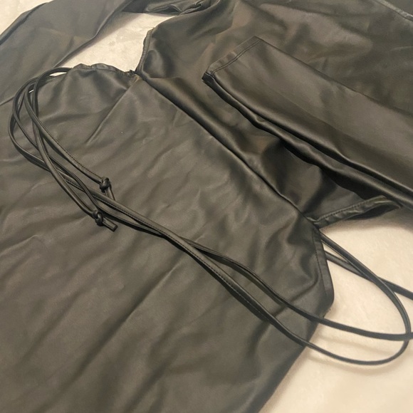 Leather dress - Picture 2 of 2